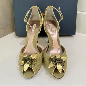 Vintage Garolini Gold Heels